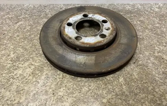 Volkswagen Polo V 6R Front brake disc