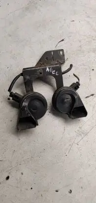 Audi A6 S6 C6 4F Horn signal 4f0951221a