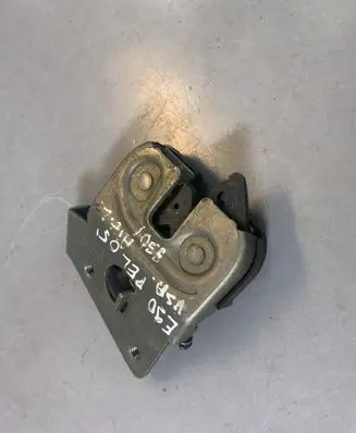 BMW 3 E90 E91 Seat back rest lock catch 7112864 7119460 52207112864