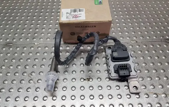 Audi Q5 SQ5 8R Lambda probe sensor S26371188 8R0907807R 8R0907807L