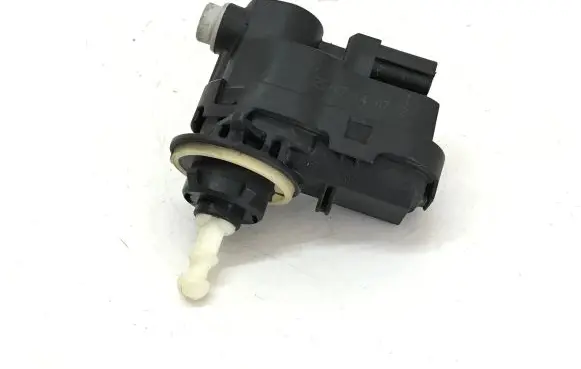 Nissan Pulsar Headlight level adjustment motor 