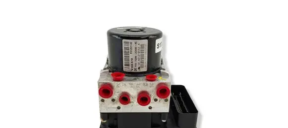Volvo V70 ABS Pump 31261142 7G9N2C405AC P31261142