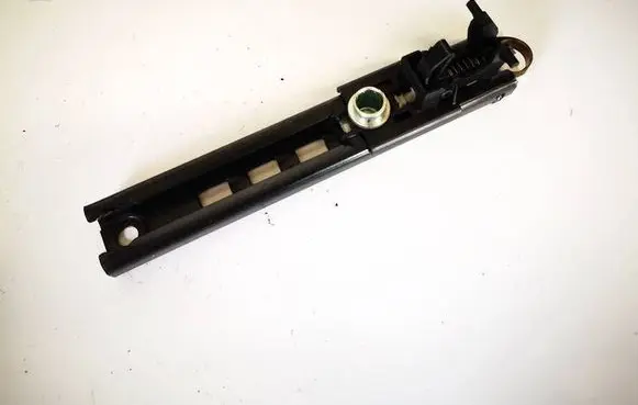 Opel Zafira B Seat belt adjustment rail 13193568