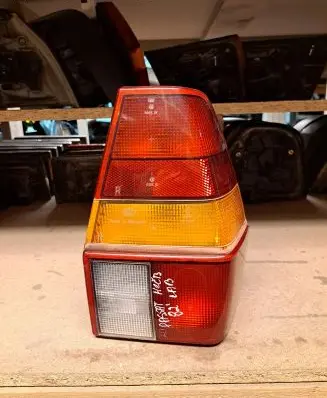 Volkswagen PASSAT B2 Rear/tail lights 321945112J 321945112