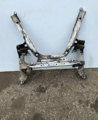 BMW 7 E65 E66 Front subframe 6752293 6752294