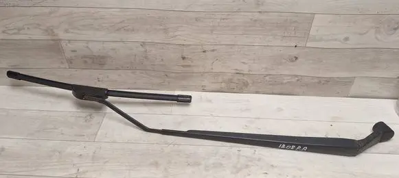 Toyota Corolla Verso AR10 Front wiper blade arm 