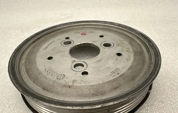 Audi A6 S6 C5 4B Power steering pump pulley 059145255