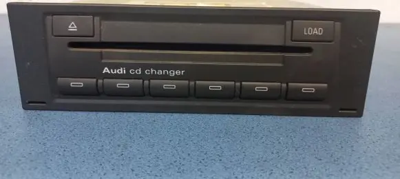 Audi A4 S4 B7 8E 8H CD/DVD changer 8E0035111D