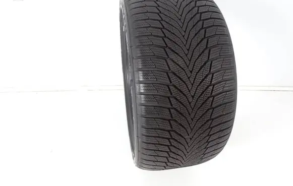 Volvo XC60 R19 winter tire 