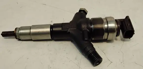Subaru Forester SH Fuel injector 16613AA020 09K12857 B300E3E7