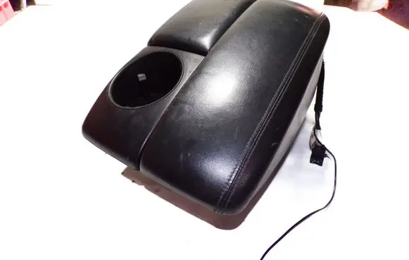 Audi Q7 4L Armrest