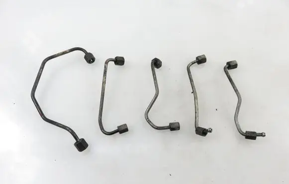 KIA Sorento Fuel injector supply line/pipe 