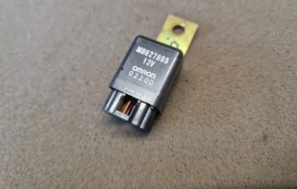 Mitsubishi Pajero Sport I Other relay MB627895