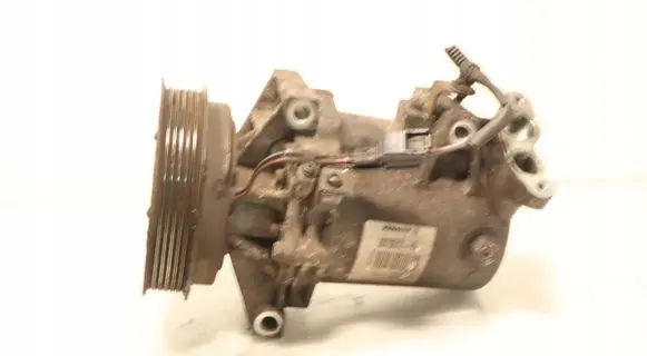 Renault Fluence Air conditioning (A/C) compressor (pump) 8201025121