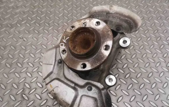 BMW 4 F32 F33 Front wheel hub 6799087 7990987