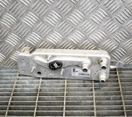 BMW 7 F01 F02 F03 F04 Engine oil radiator Y3551004 7638679