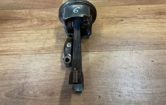 BMW 5 E60 E61 Piston with connecting rod 082229