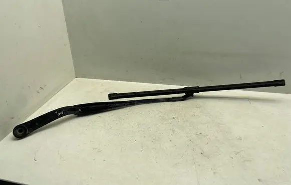 Mercedes-Benz GLK (X204) Front wiper blade arm A2048200944