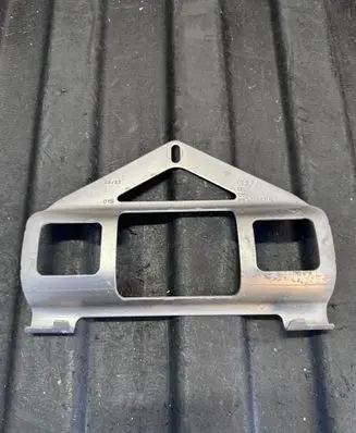 Fuel tank mounting bracket