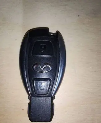 Infiniti Q30 Ignition key/card