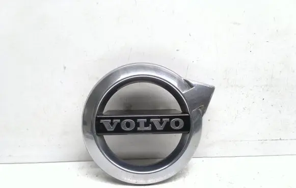 Volvo S90, V90 Manufacturer badge logo/emblem 31383645 31383854 31383646