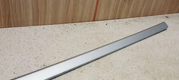 Volvo V50 Front door trim (molding) 31253727