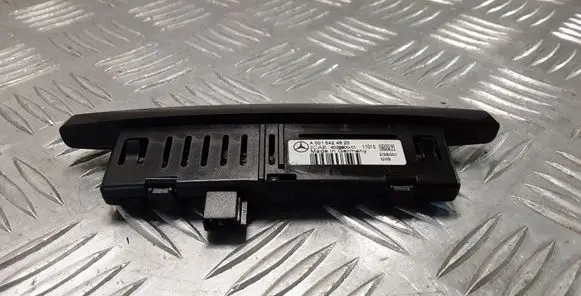 Mercedes-Benz C W204 Parking PDC sensor display screen A0015424623