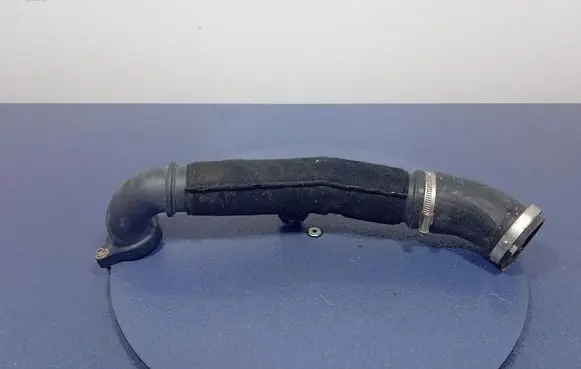 Air intake hose/pipe