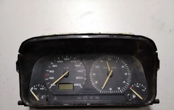 Volkswagen Golf III Speedometer (instrument cluster) 1H6919033L