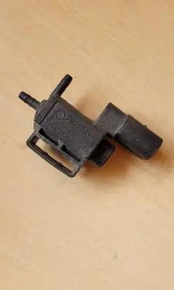 Volkswagen PASSAT B6 Turbo solenoid valve 037906283C 72288000