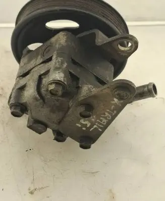 Nissan X-Trail T30 Power steering pump 8H305 36124086