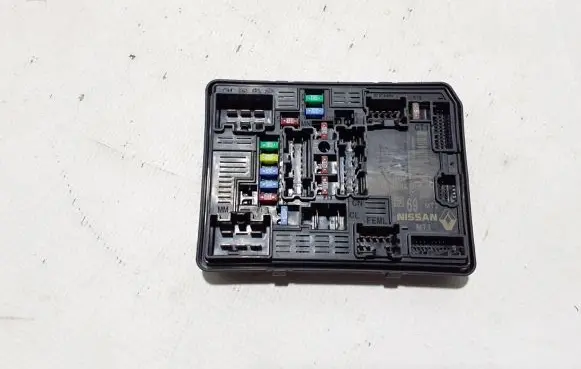Renault Austral Fuse module 284B72958R