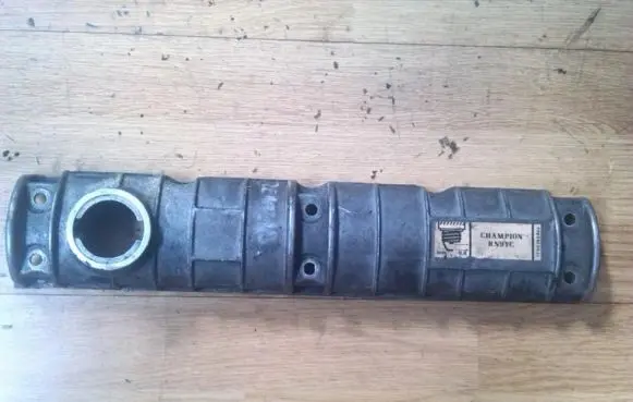 Renault 19 Rocker cam cover 7700742023