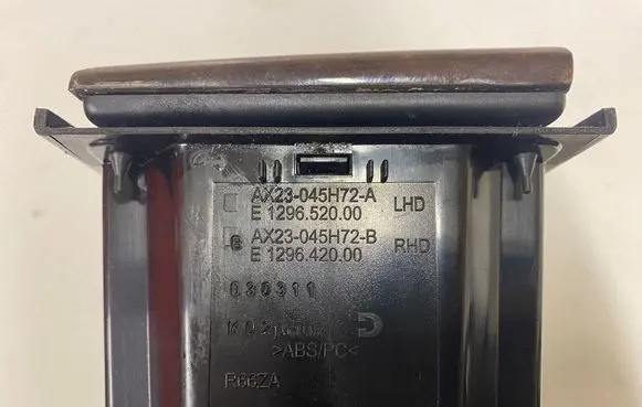 Jaguar XF X250 Ashtray (front) AX23045H72B