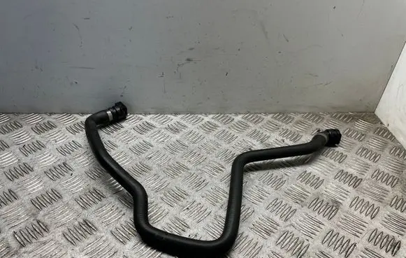BMW 5 F10 F11 Engine coolant pipe/hose 8377671
