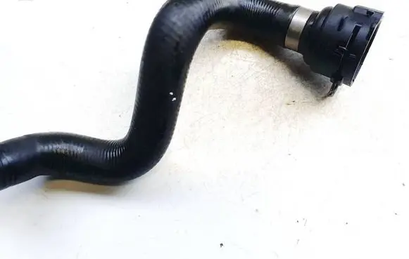 Mercedes-Benz EQB Engine coolant pipe/hose