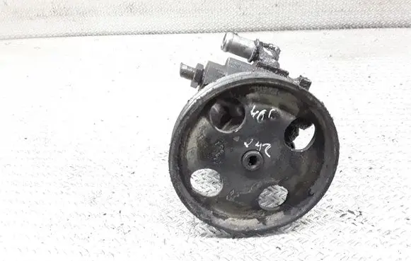 Peugeot 406 Power steering pump 9640830580
