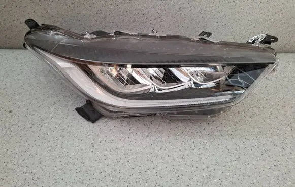 Toyota Auris E210 Headlight/headlamp K08EU