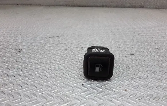 Volkswagen Golf IV Fuel tank opening switch 3B0959833A