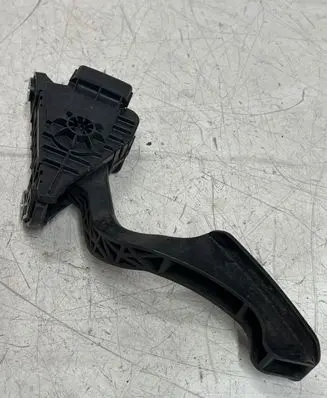Toyota Prius (XW20) Accelerator throttle pedal 7812047050 1988003200 02K2011030A