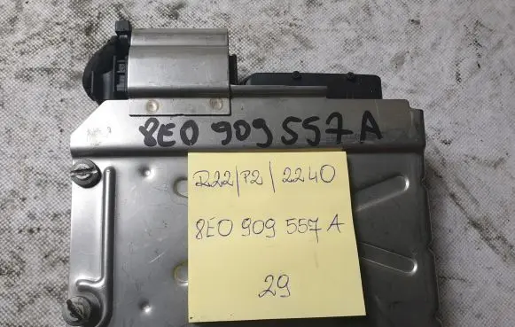 Audi A4 S4 B6 8E 8H Engine control unit/module 8E0909557A