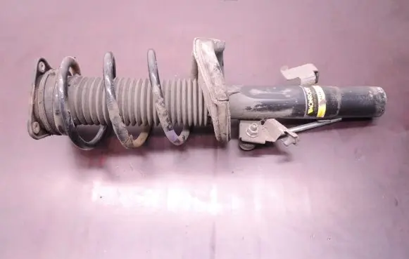 Volvo V40 Front shock absorber with coil spring D239