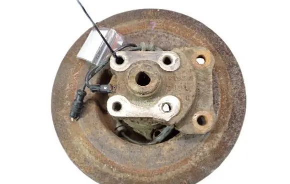 Rear wheel hub spindle/knuckle
