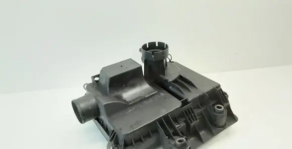 Toyota Prius (XW20) Air filter box 2114