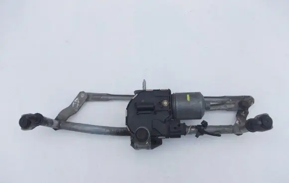 Volkswagen Touran II Front wiper linkage and motor 1T1955119A 1T1955023A