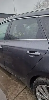 KIA Ceed Rear door