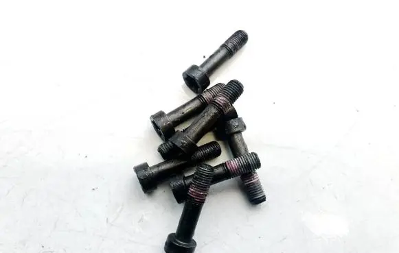 Toyota Avensis T250 Nuts/bolts 