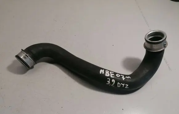 Mercedes-Benz E W211 Engine coolant pipe/hose A2115015482