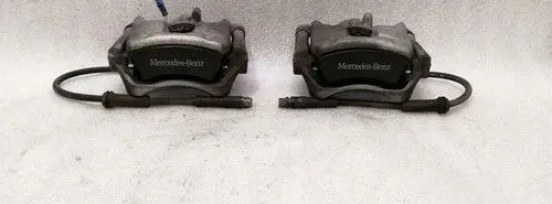 Mercedes-Benz GLA W156 X156 Front Brake Caliper Pad/Carrier A0004217481