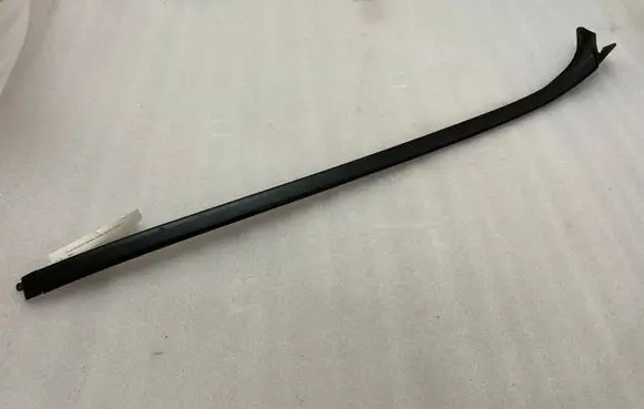 Mercedes-Benz GL X166 Windshield trim A1666901280